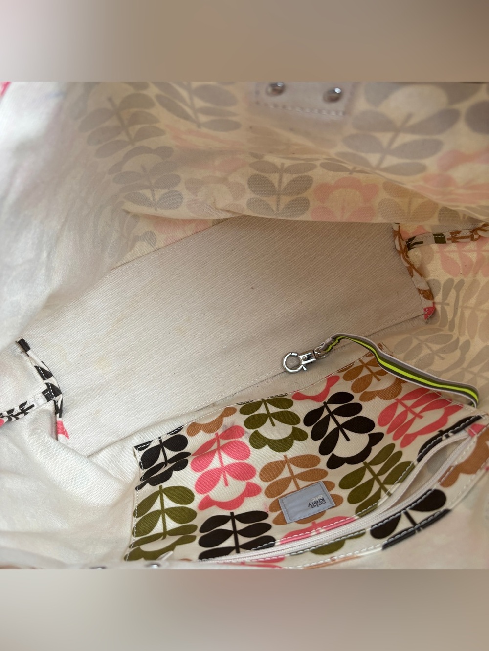 Orla Kiely Multicolor Stem-Print Tote with Matching Waller - Picture 10 of 16
